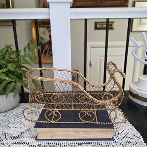 Vintage Gold Wire Sleigh Basket Christmas Decor 11" Long Metal Ornament Holder